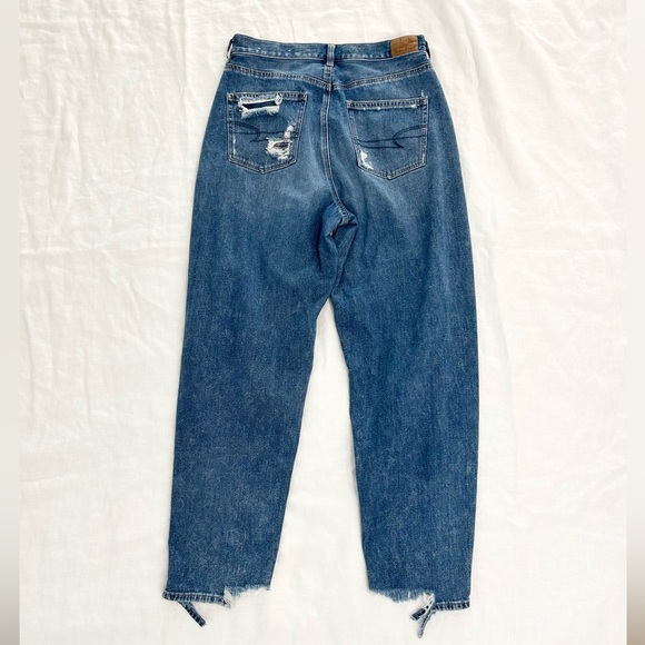 AE Relaxed Mom Jean - Picture 5 of 14